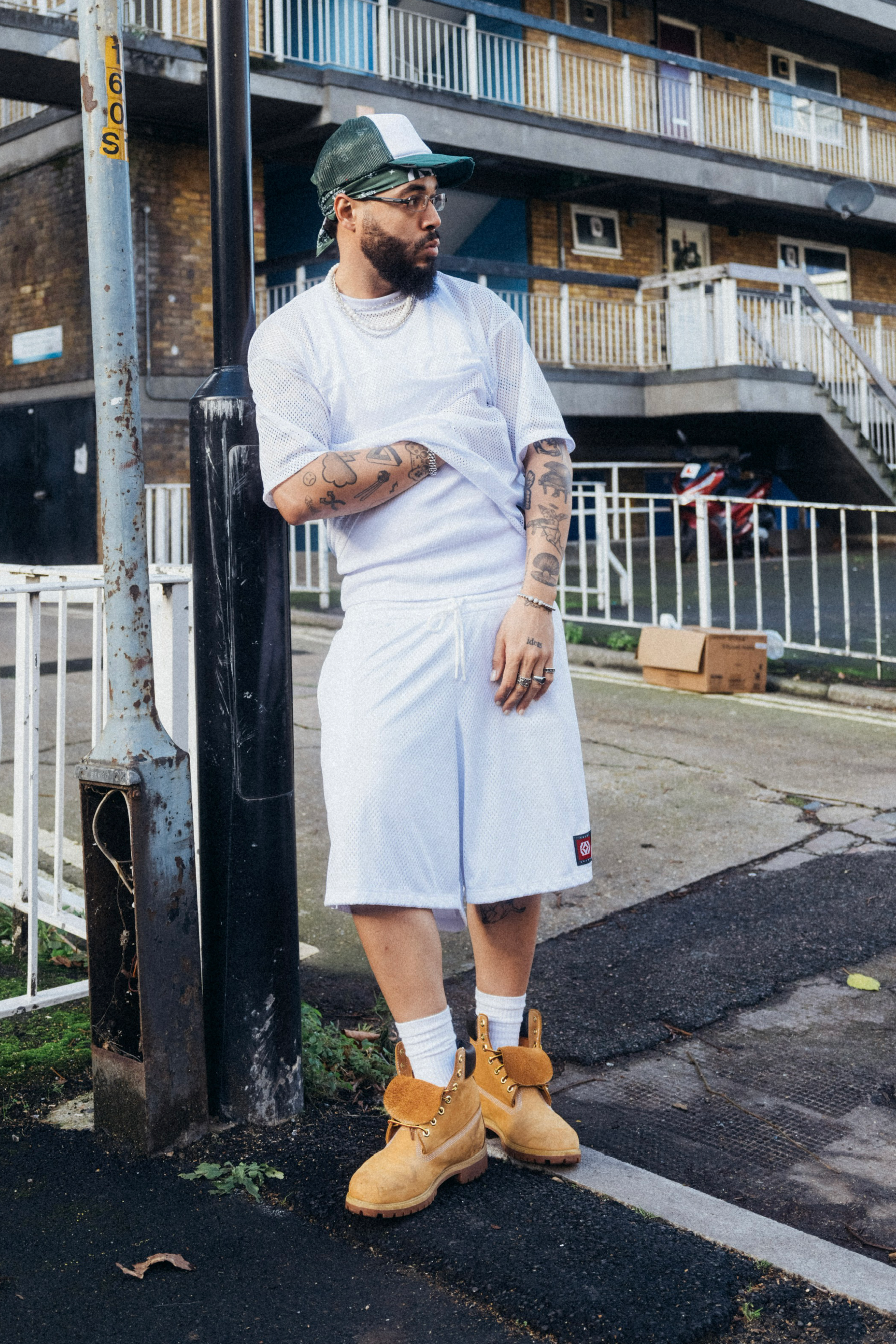 WHITE BASKETBALL SHORTS