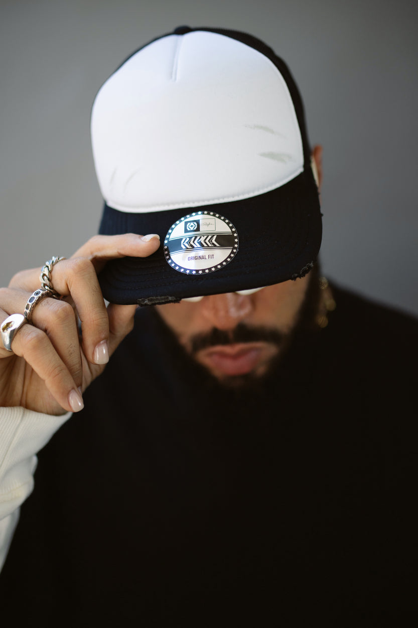 TRUCKER HAT