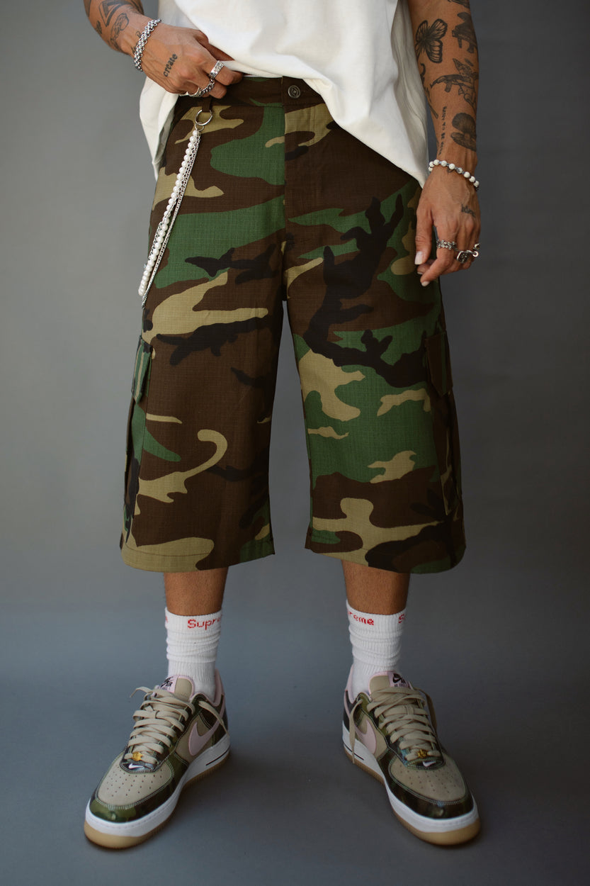 CAMO CARGO SHORTS